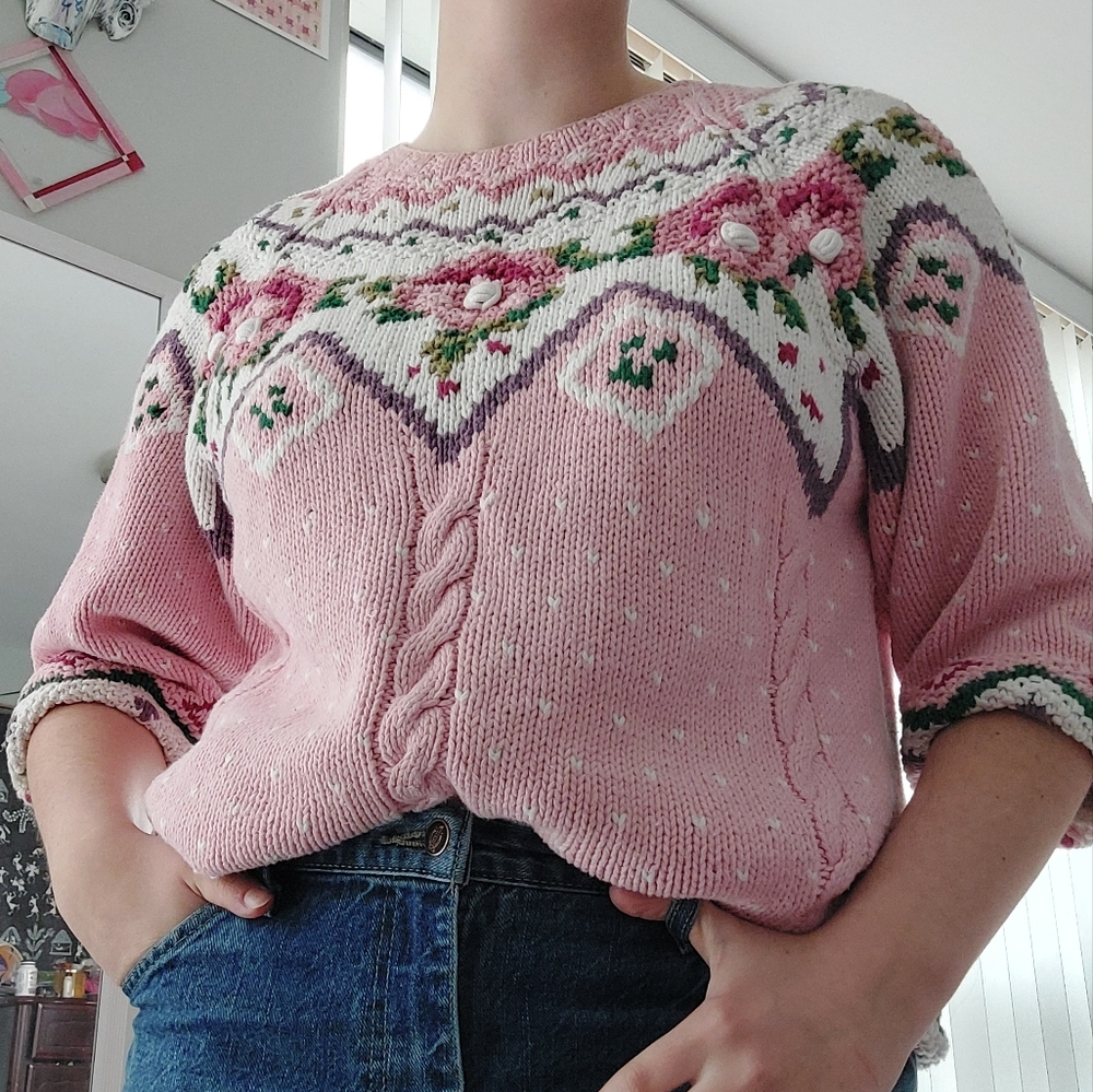 Vintage Lady Footlocker Knit Floral Cottagecore Sweater